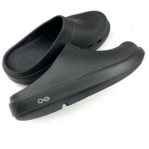 Oofos Oocloog Black Slip-On Rubber Comfort Clogs size 7